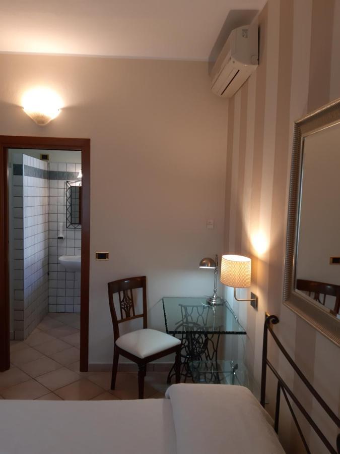 Sweet House Only Rooms Peschiera del Garda Ngoại thất bức ảnh