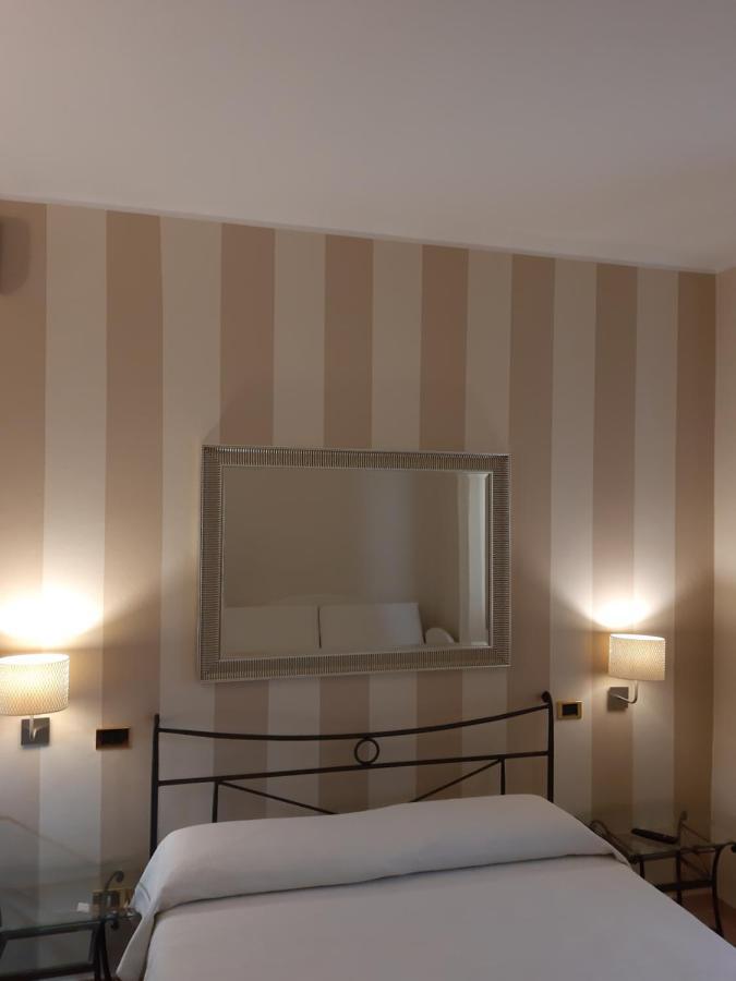 Sweet House Only Rooms Peschiera del Garda Ngoại thất bức ảnh